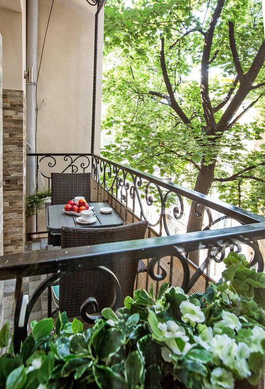 Jane Stone Apartments Odessa Buitenkant foto